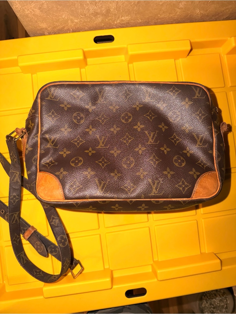 Louis Vuitton Brown Monogram Messenger Bag with Tan Accents 80s  bag .